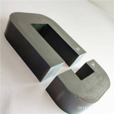 偉邦變壓器制造有限公司專注鐵心制造，技術(shù)團(tuán)隊(duì)全程把控質(zhì)量<strong></p>
<p>變壓器制造
</strong>。提供環(huán)型鐵心、疊片鐵心和CD型鐵心，保障變壓器高效穩(wěn)定運(yùn)行:變壓器制造
